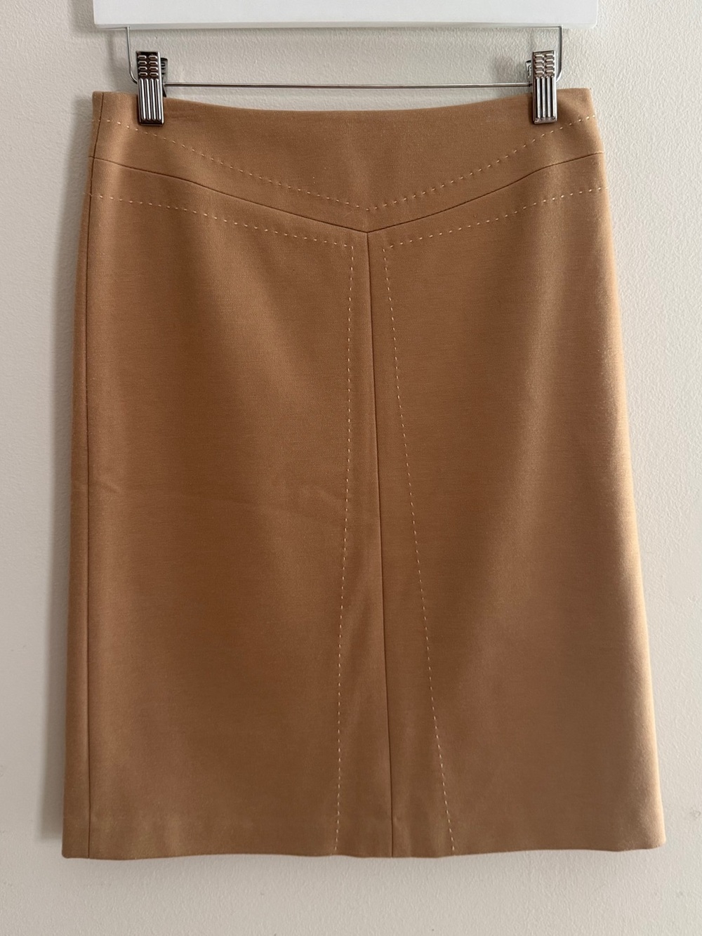 BCBGMaxAzria Camel Tan Pencil Skirt Size 2 Stretch Jersey Knit CBK Quiet Luxury